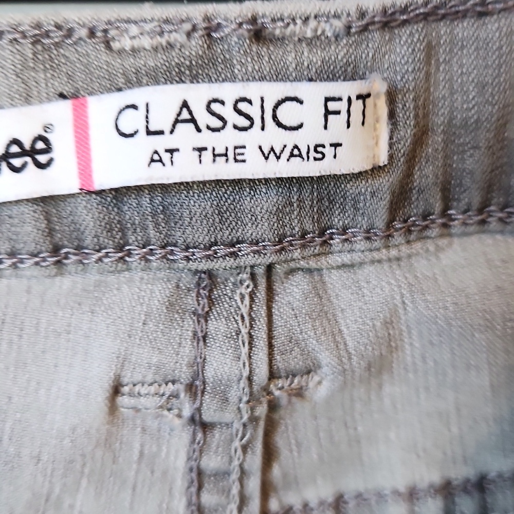 Lee Light Grey Classic Fit Jeans - Picture 12 of 13